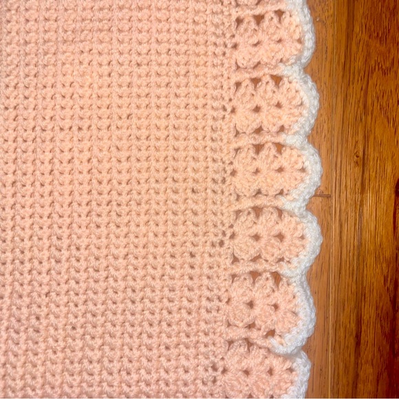 Crochet Baby Layette & Blanket Set Beanie Hat, Bonnet, Booties, Sweater homemade - Picture 4 of 16